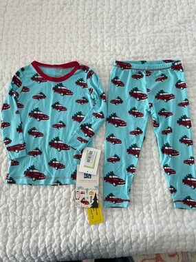 NWT Kickee Pants Bamboo Red Truck Christmas Tree Holiday Pajama Set Size 2T